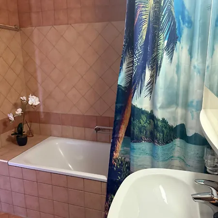 La Vague Port-Valais