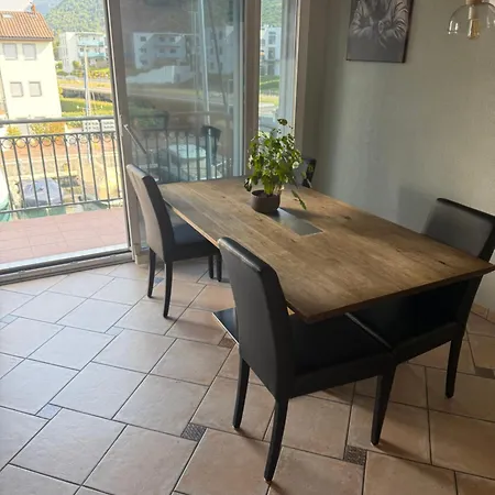 La Vague Port-Valais